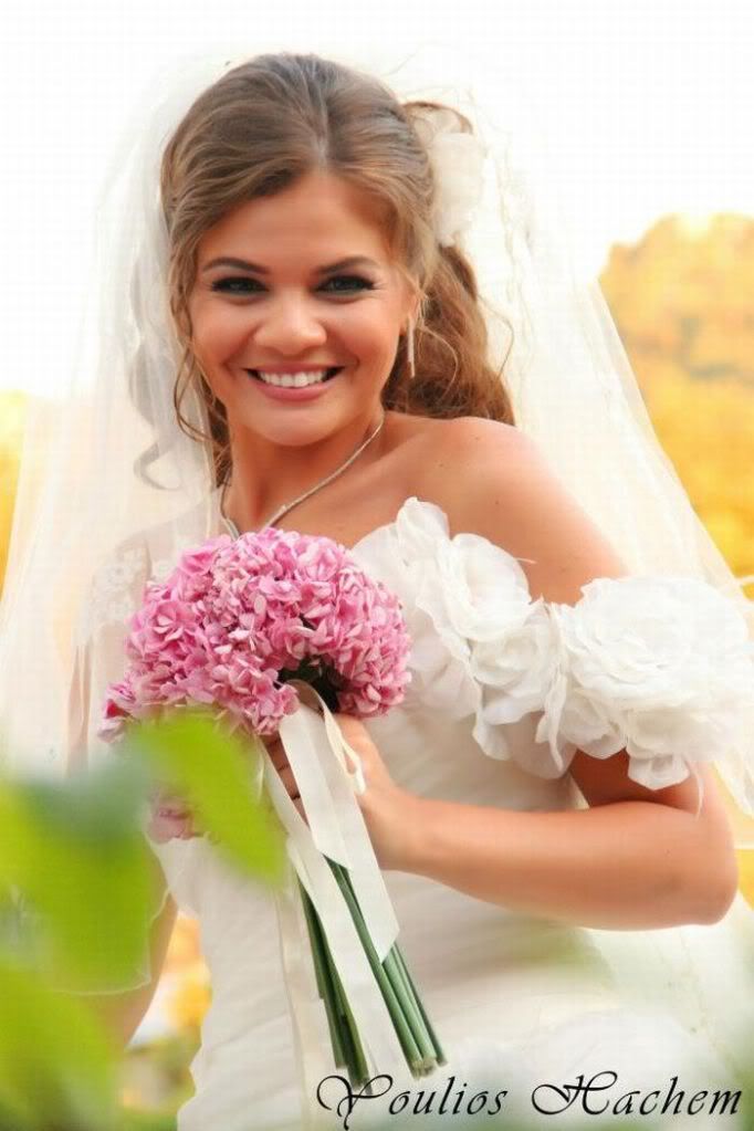 صور زفاف الممثلة الجميلة نيللي معتوف وميشال نجم 2012