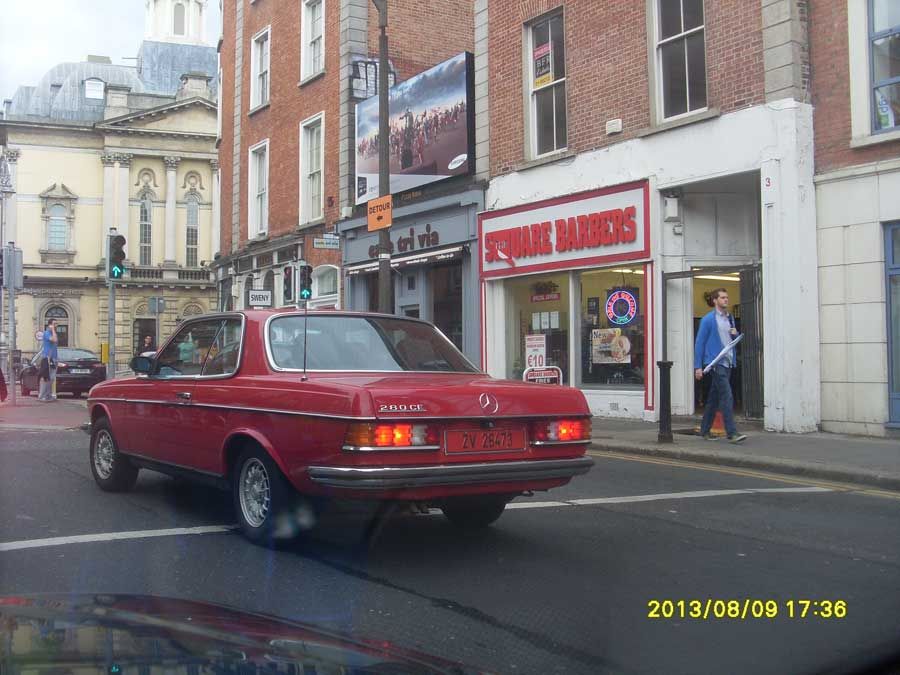 red-benz-e_zpsab772599.jpg