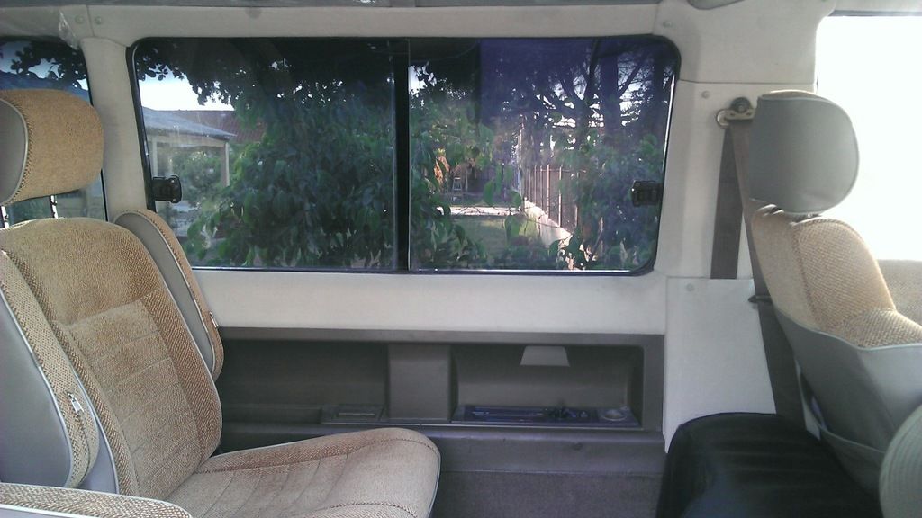 Toyota Van 1987, xe xuất Mỹ 2 Sundroof - 6