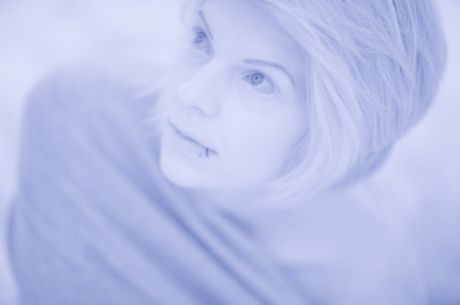 IMAGE: http://i1178.photobucket.com/albums/x369/demongix/Box/8b501fa2-b193-46e6-96df-8894747d0ddb_zpsd239c67b.jpg