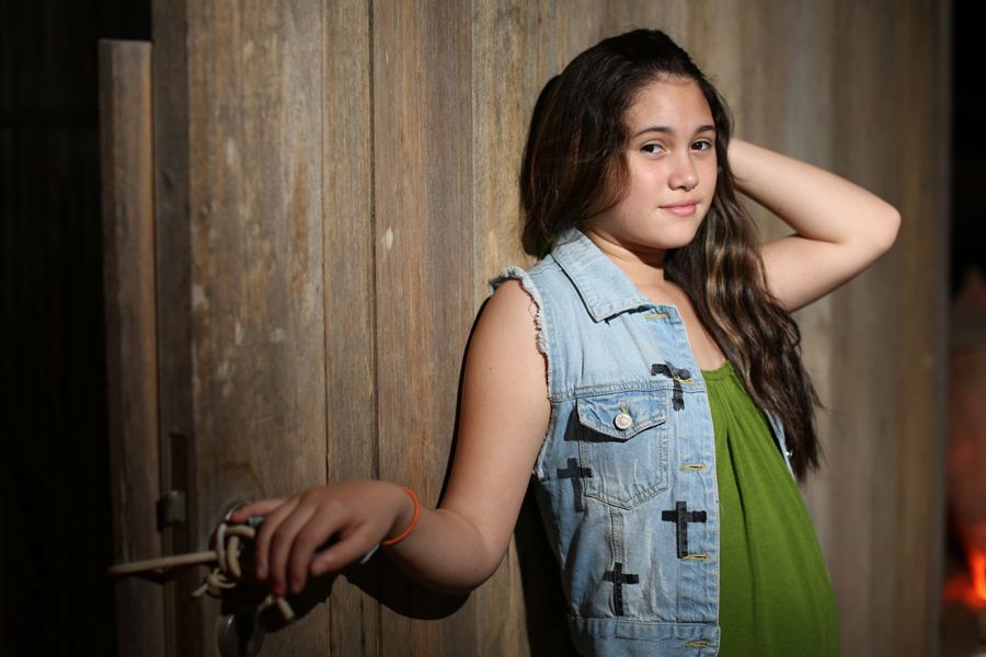 IMAGE: http://i1178.photobucket.com/albums/x372/samerr9/stef2_zpse89abc96.jpg