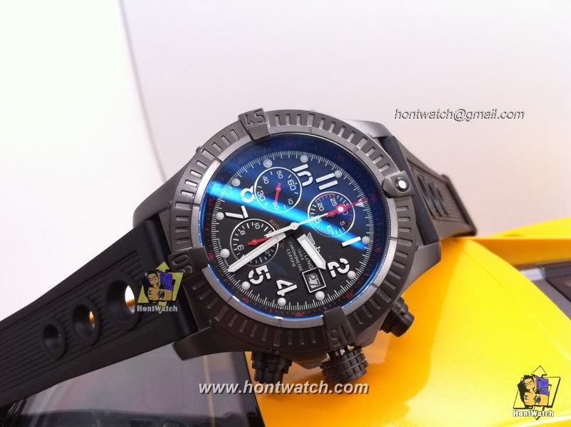 breitlingAvengerChronoblacksteel48mm-Hmaker3.jpg