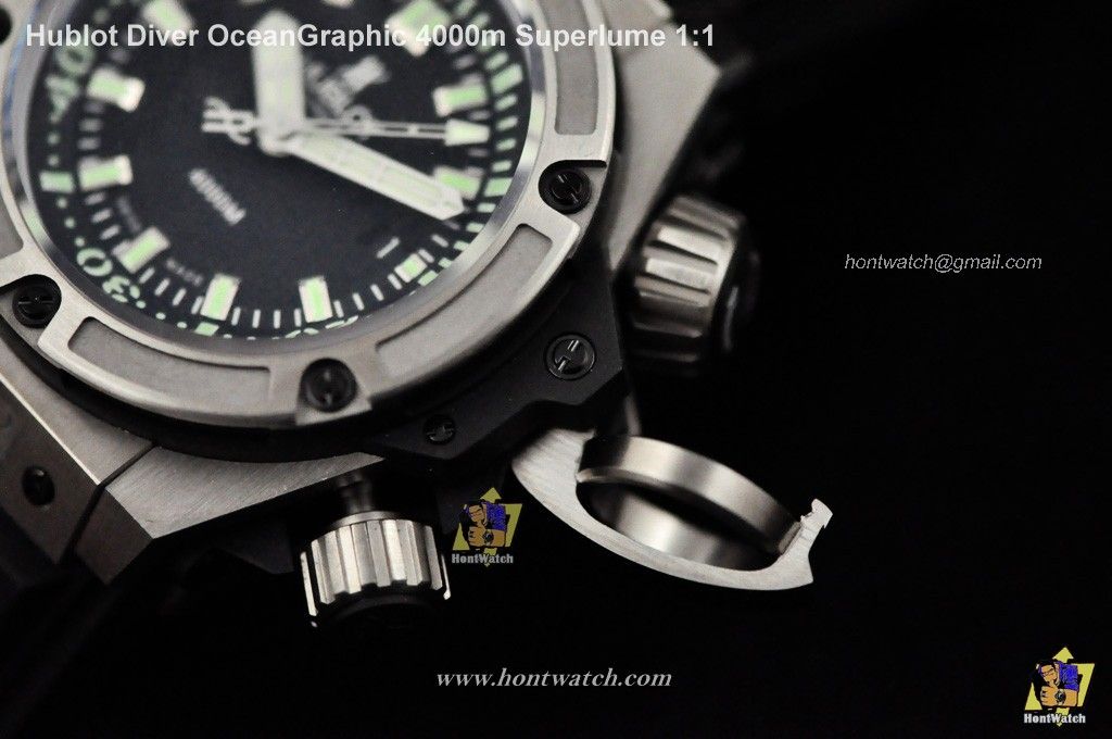 HublotDiverOceanGraphic4000msuperlume11-775012.jpg