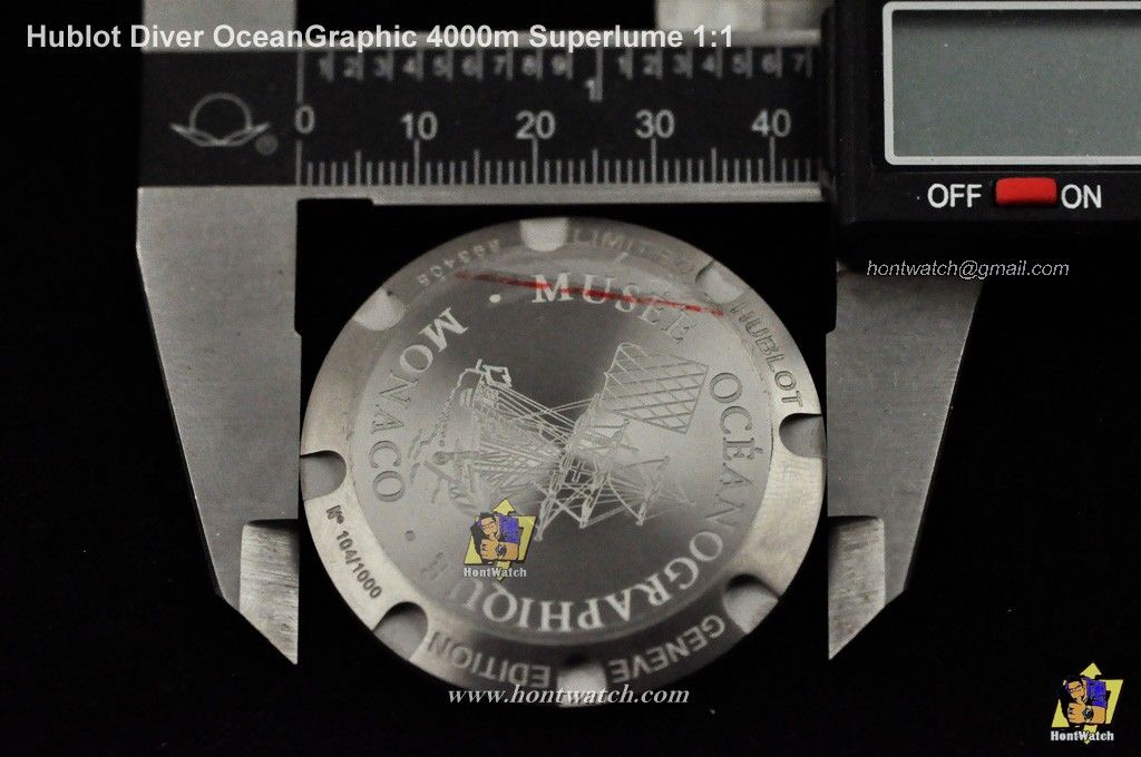 HublotDiverOceanGraphic4000msuperlume11-775014.jpg