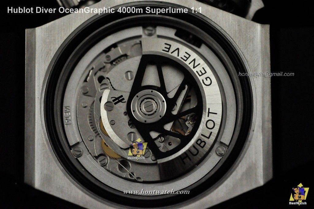 HublotDiverOceanGraphic4000msuperlume11-775017.jpg