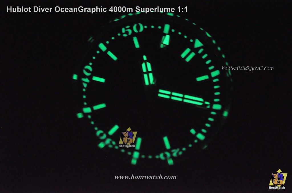 HublotDiverOceanGraphic4000msuperlume11-775023.jpg