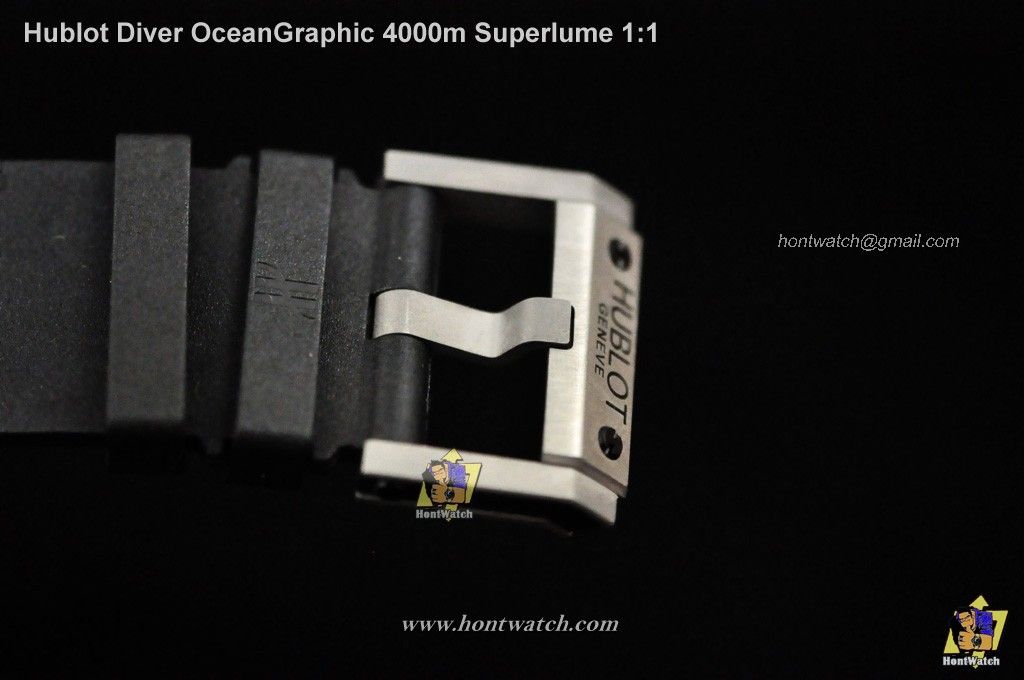 HublotDiverOceanGraphic4000msuperlume11-77506.jpg