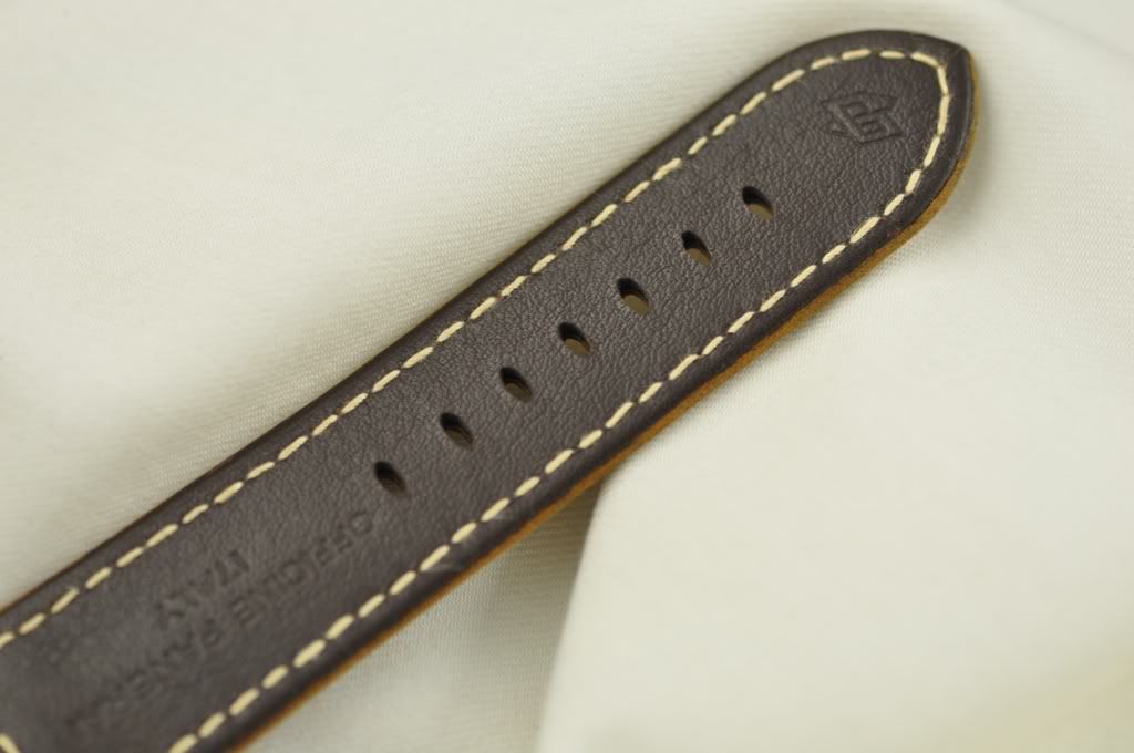 PANERAISPECIALASSOLUTAMENTESTRAP2.jpg