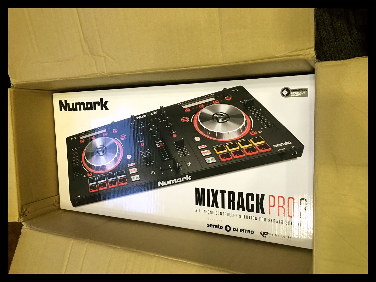 Numark Mixtrack Pro 3 chính hãng tặng kèm tài khoản Numark Premium