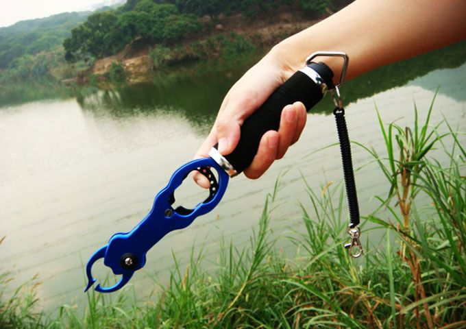 Fishing Gear Aluminum FISH GRIP GRIPPER/CLIP